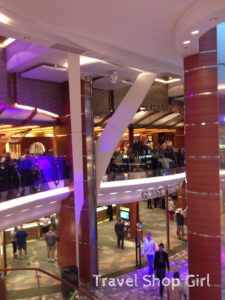 Royal Promenade Oasis of the Seas