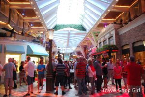 Royal Promenade Oasis of the Seas