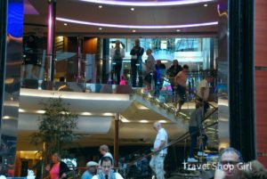 Royal Promenade Oasis of the Seas