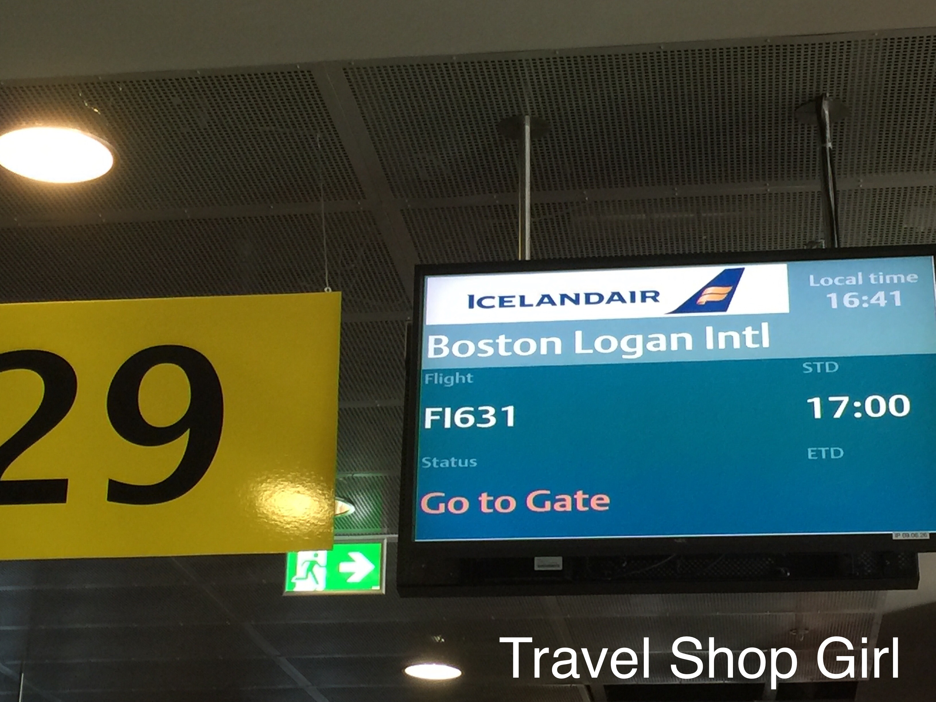 Flying Economy Comfort on IcelandAir