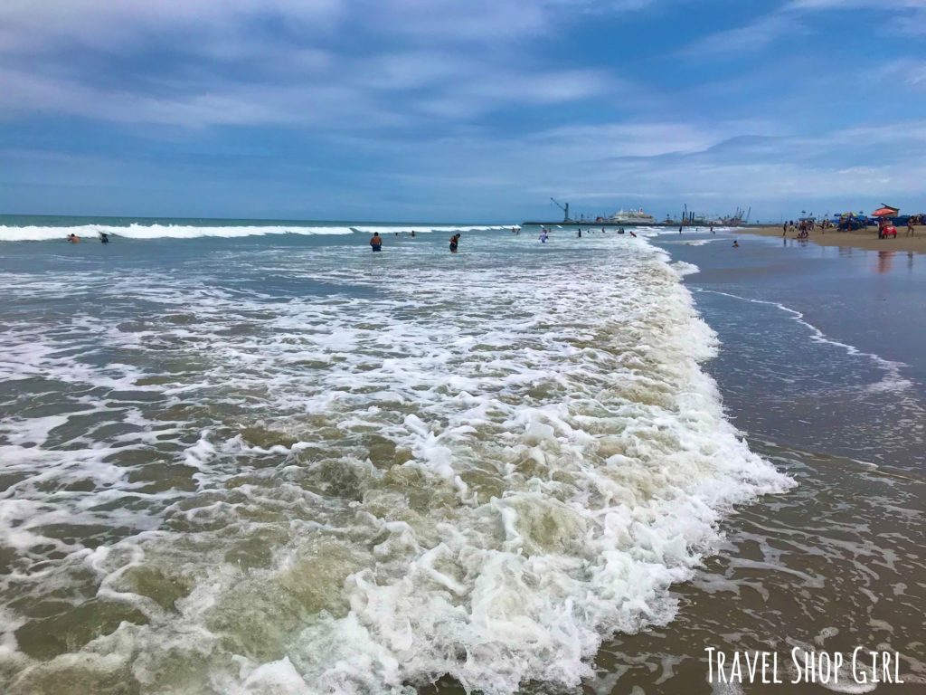 How To Make The Most Of A Beach Day In Manta Ecuador - Cartzy